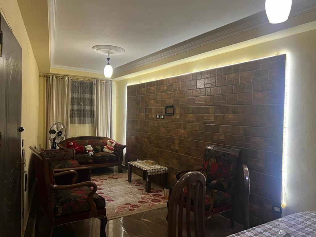 Momen Pyramids Inn Kafrat al Jabal Bagian luar foto