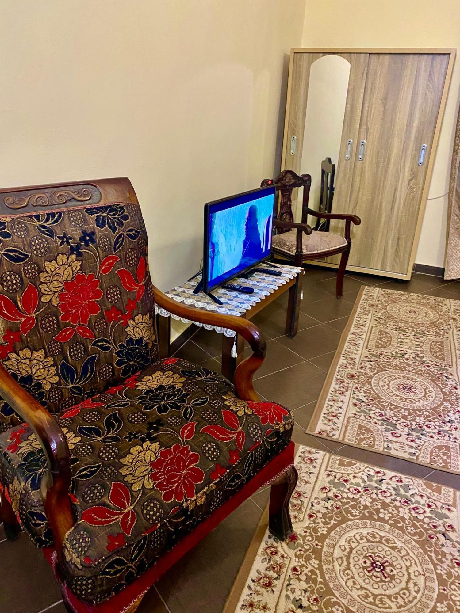 Momen Pyramids Inn Kafrat al Jabal Bagian luar foto